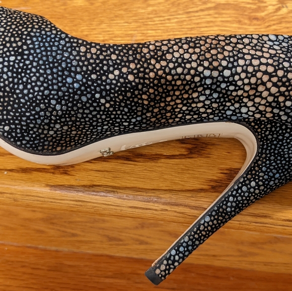 Ron White Signature Women's pump - Picture 8 of 9